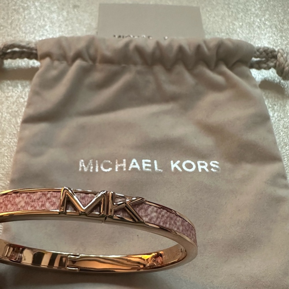 Micheal Kors Bangle